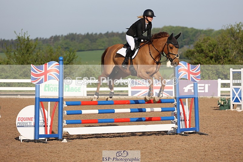240510A-080916-04096 - Cls 13 British Novice and 90cm Open