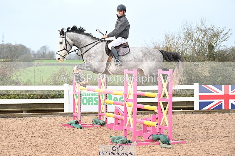 231209A-120213-01696 - Cls 12 Newcomers & 1.10m Open