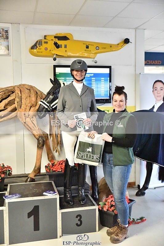 250214-153712-02608 - Freestyle Medium Gold Presentations