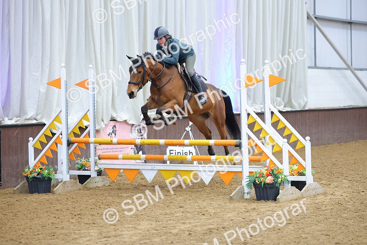 SBM_009605 - Class 20 - Senior British Novice/ 90cm Open - First Round (0.90m)