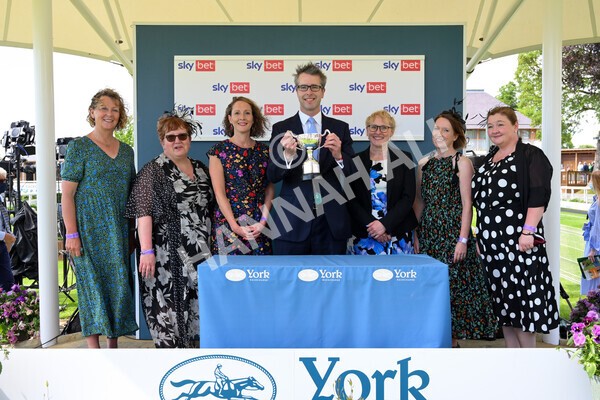 yr12062021r3-31 - Race 3 3.05pm Sky Bet Race to the Ebor Grand Cup