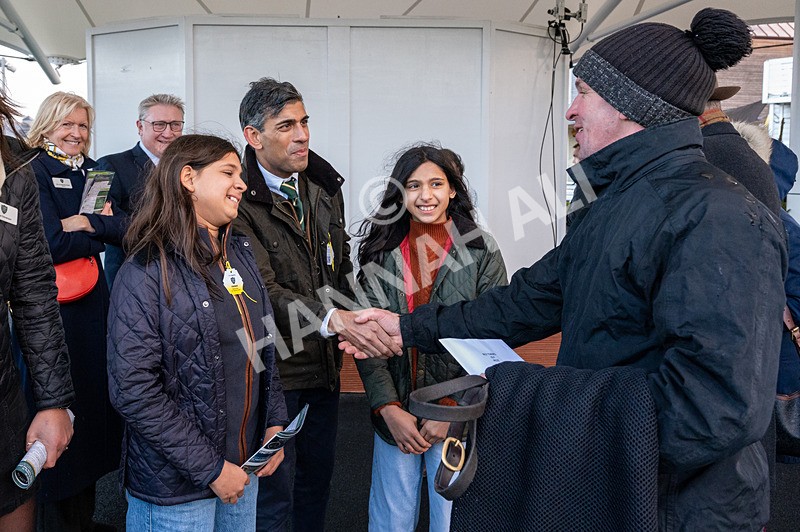 010125-Race 3-How About No-2198 - Race 3