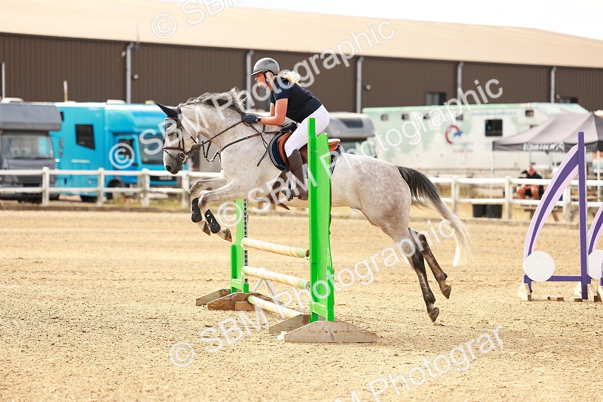 SBM_001947 - Class 8 - Clear Round
