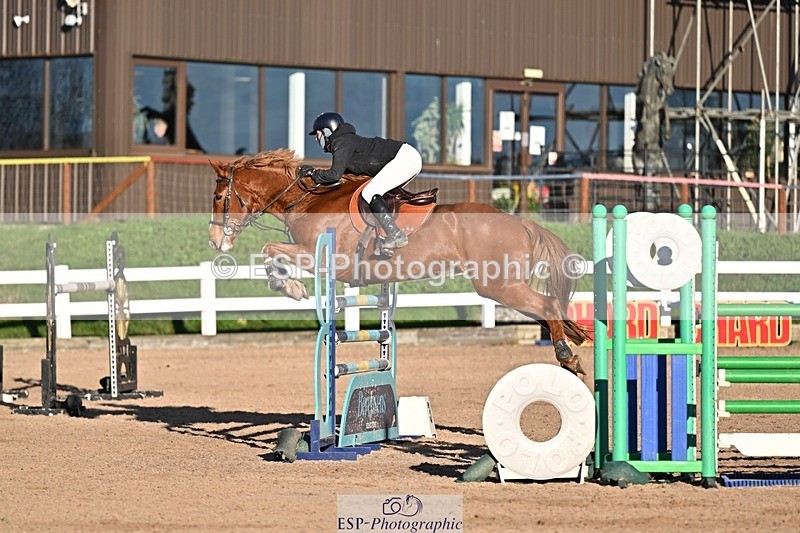 251119-142855-00557 - Cls 5 Foxhunter and 1.20m Open