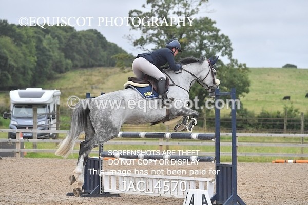JAC_4570 - CLASS 7 Senior Foxhunter/ 1.20m Open