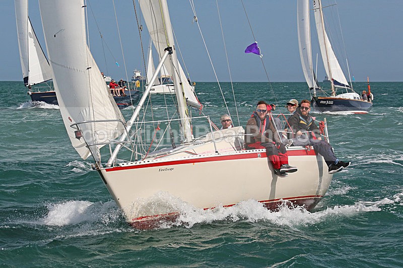150627 FIRST ESCAPE 8642 - WT7A0491_A - ROUND THE ISLAND RACE - SATURDAY 27th JUNE 2015