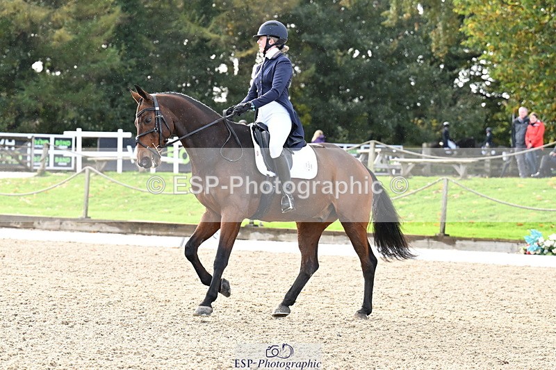 251023A-145735-05638 - B-158-Hannah.Hobhouse