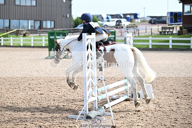 260523-101112-00230 - Cls 13 Clear Round 50cm