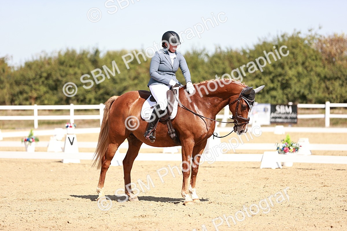 SBM_004545 - Class 12 - Novice 5 - 10.31-11.41