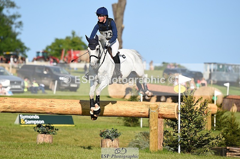 230527-181020-13749 - 172-VELOUMANI_TESS_LY-Aliene_Ruyter-XC