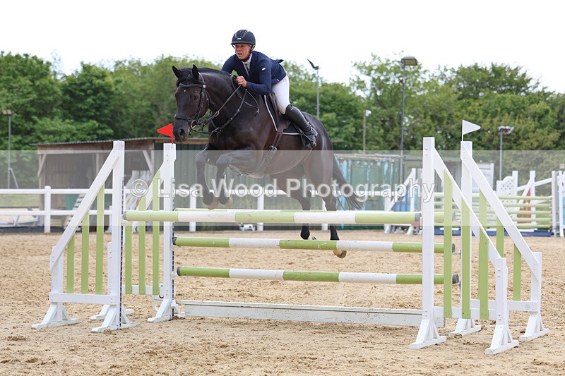 3E7A7510 - Class 8: Senior Foxhunter/1.20 open