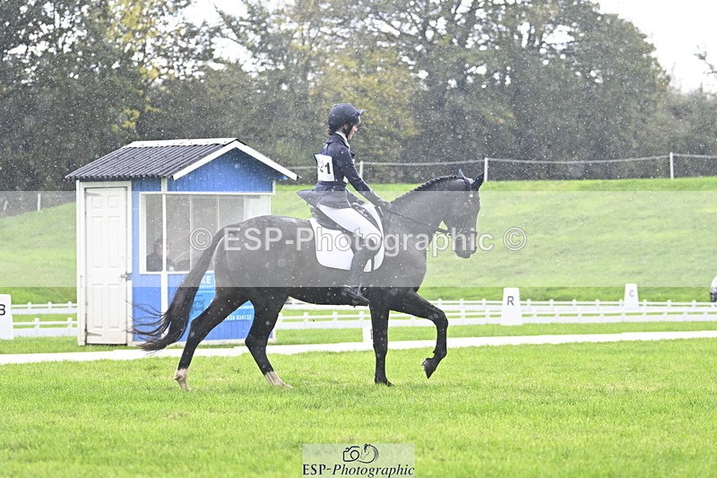 251023A-121909-04060 - F-421-Isabella.Hooton