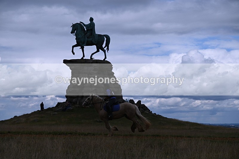 DSC_9511 - Time at Statue 15:11 to 15:58