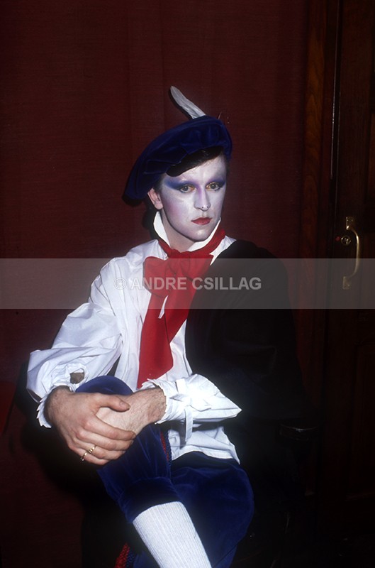 VISAGE - V..