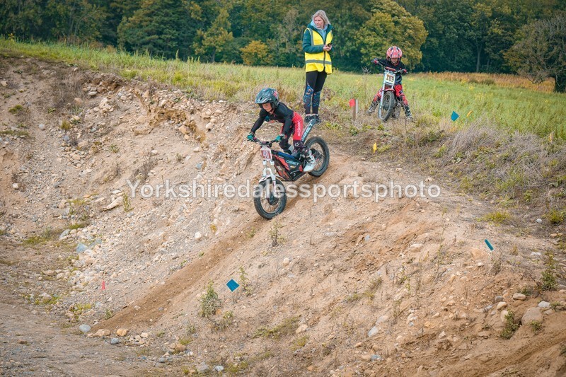 DSCF0321 - Ripon MC Trial 27/09- kids