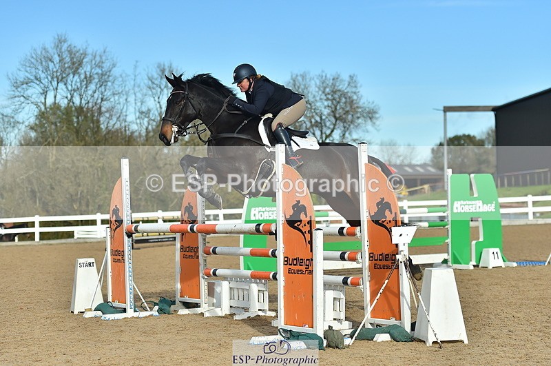 231111A-113538-01700 - Cls 11 Snr 1.05m Open