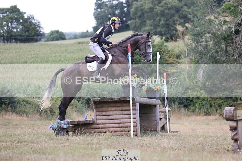 250802A-175701-08635 - H-370-Tom.Rowland-STRACOMER.CANDY.TOWN