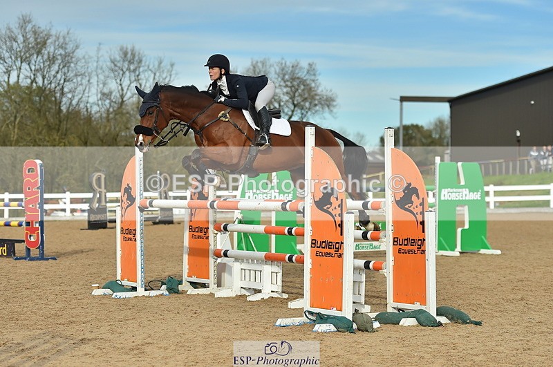 231111A-124710-01959 - Cls 12 Newcomers & 1.10m Open