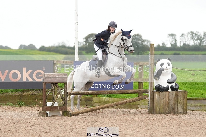 250920-155439-01527 - Cls 21 Pony Intro 80cm Derby