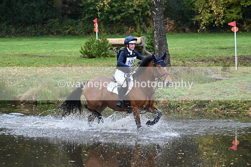 WJ7_3149 - Time 10:47 to 11:11 at the water