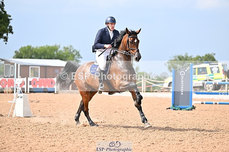 240828A-145102-01035 - Cls 4 Snr Newcomers and 1.10m Open