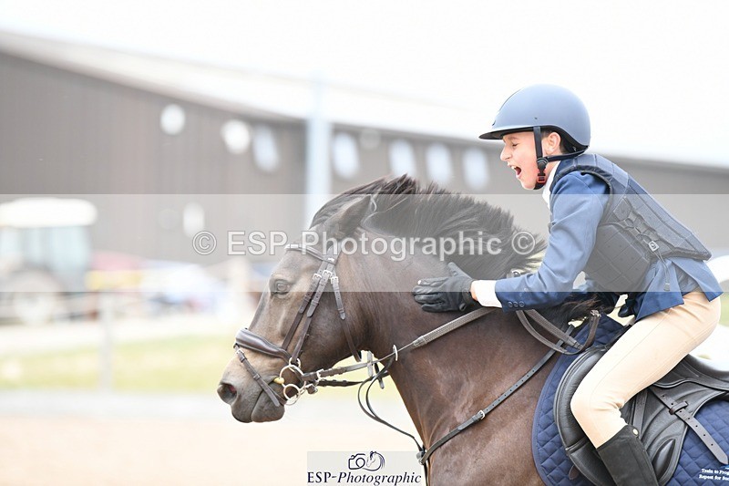 250807-135903-01471 - 90cm Round 2