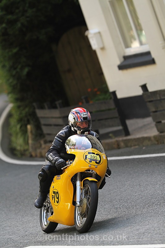 FOM_1200 - Classic TT Lap of honour