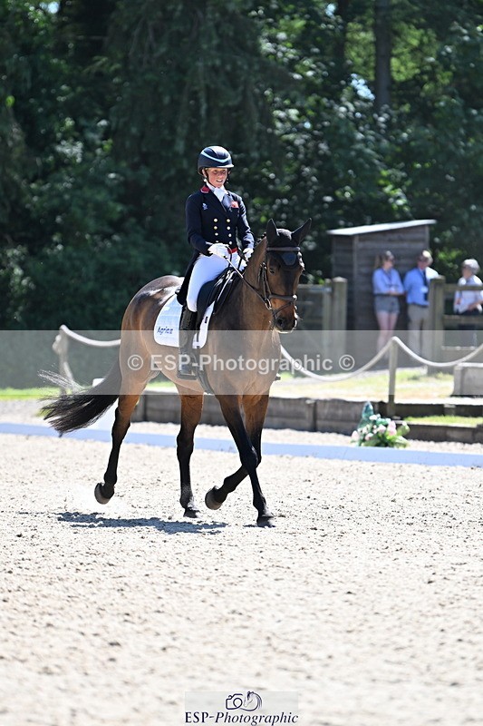 250522A-151328-03986 - C-220-Rosalind.Canter-GRAFFITO