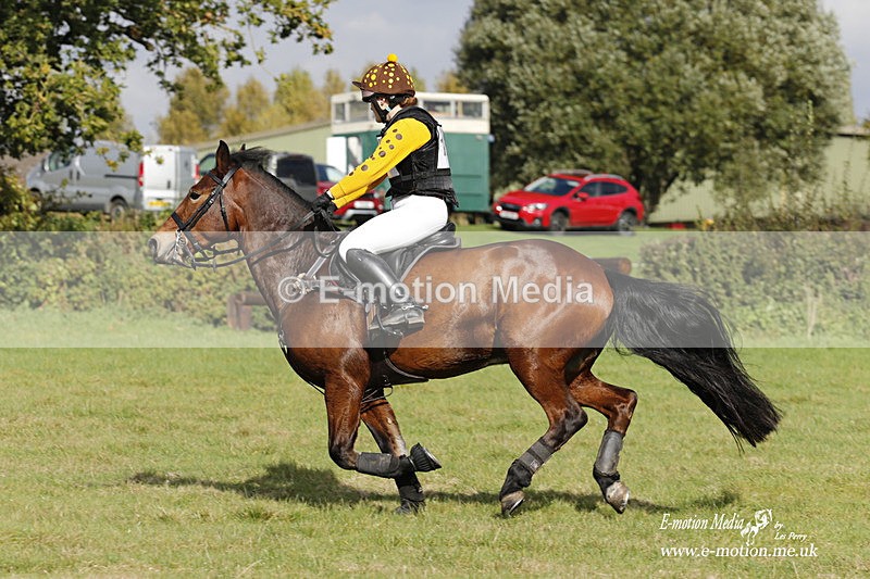  WWHT 171021 3001 - Intermediate (0.90m)  17/10/21