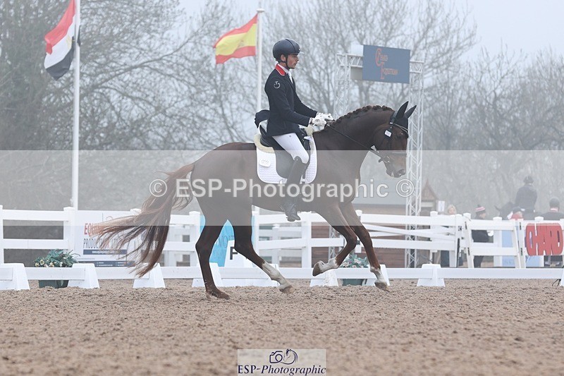 250404-091115-04405 - 076+074-Angus.Corrie-Deane+Amelia.Struel