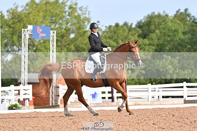 240817A-092418-06597 - 128-Kate.Lewis-Freeloader