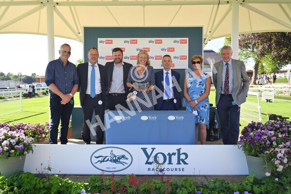 yr12062021r7-48 - Race 7 5.25pm Sky Bet Stakes