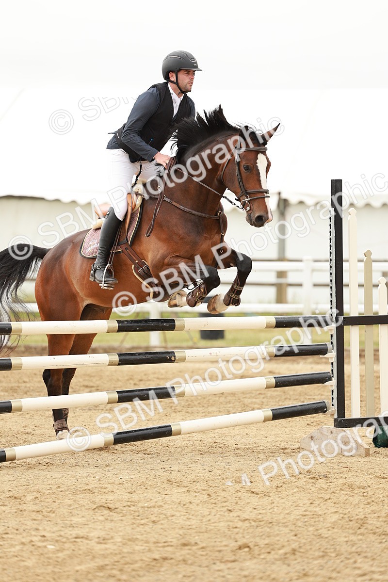 SBM_006998 - Class 2 - Senior Discovery - 1.00m Open