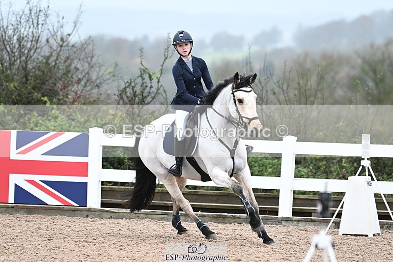 231118A-140747-03284 - Cls 9 Foxhunter & 1.10m Open