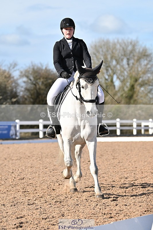 240324A-151058-04435 - Novice 27, 14.30 to 15.25