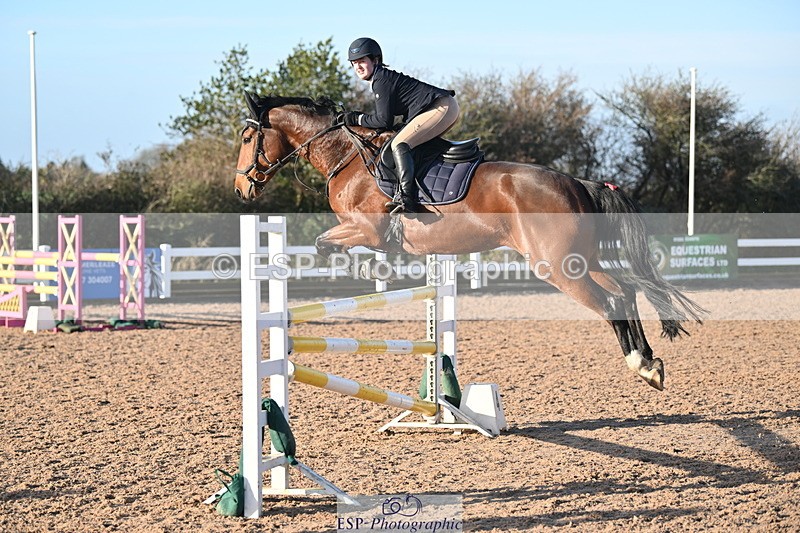 231210A-133415-02614 - Cls 20 Newcomers & 1.10m Open