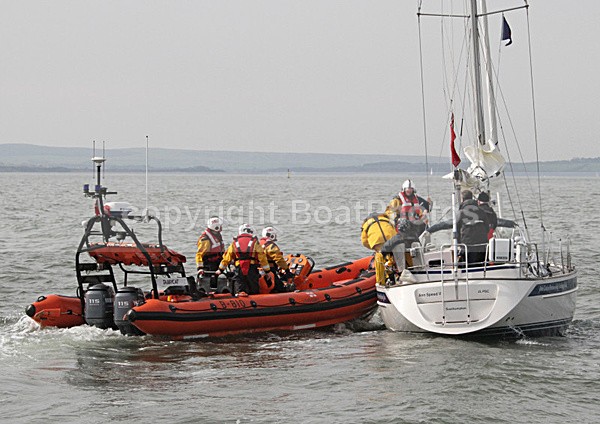 100411 JLP SAILING CLUB - RNLI IMG_0356 - APRIL 11th 2010 - JLP SAILING CLUB & RNLI