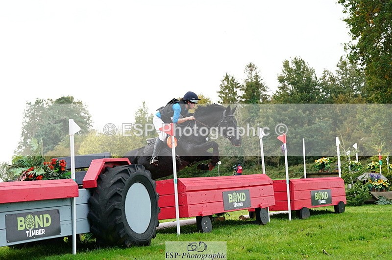 251025A-132938-20621 - F-470-Hannah.Cliffe