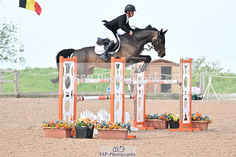 240512A-104708-17370 - Cls 48 National 1.30m Open