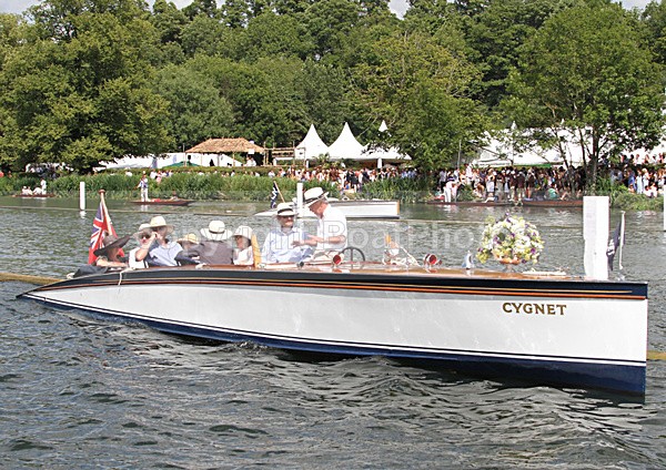 100703 HENLEY REGATTA CYGNET IMG_1278 - HENLEY ROYAL REGATTA 2010