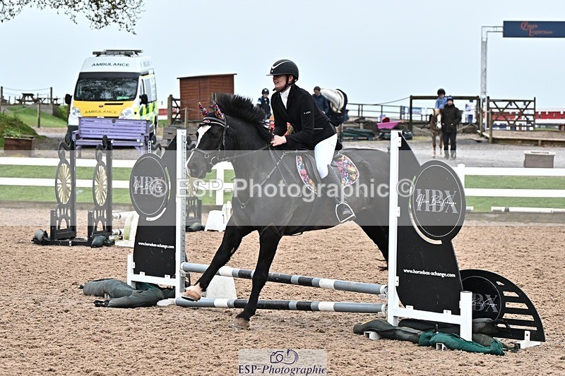 260414-151706-00043 - Cls 1+2 Clear Round 40cm and 50cm
