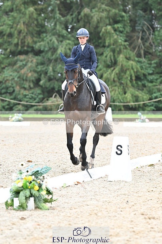 231019-112754-02143 - 108-BELGRAVE.IRENA-Lizzie.Scholefield-DR