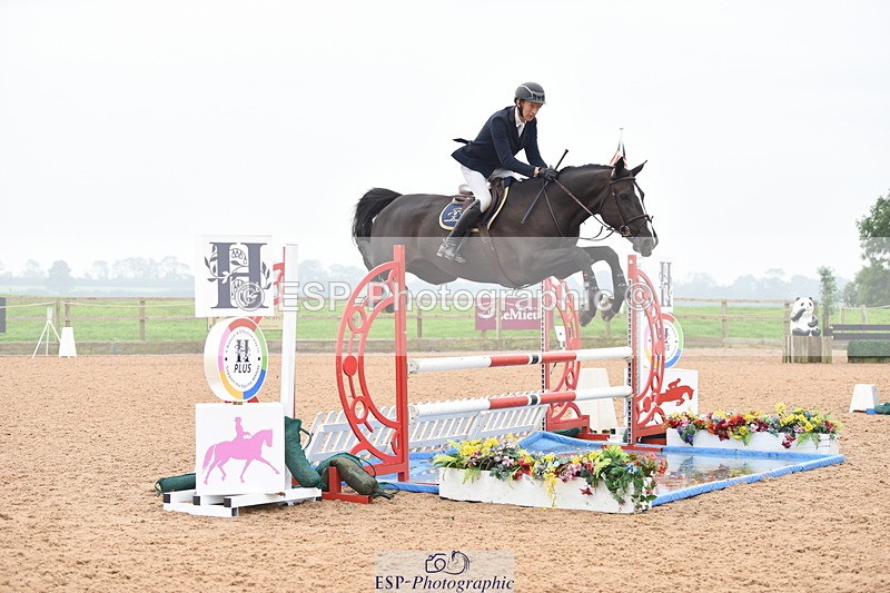 230916A-143330-05301 - Cls 17 National 1.40m