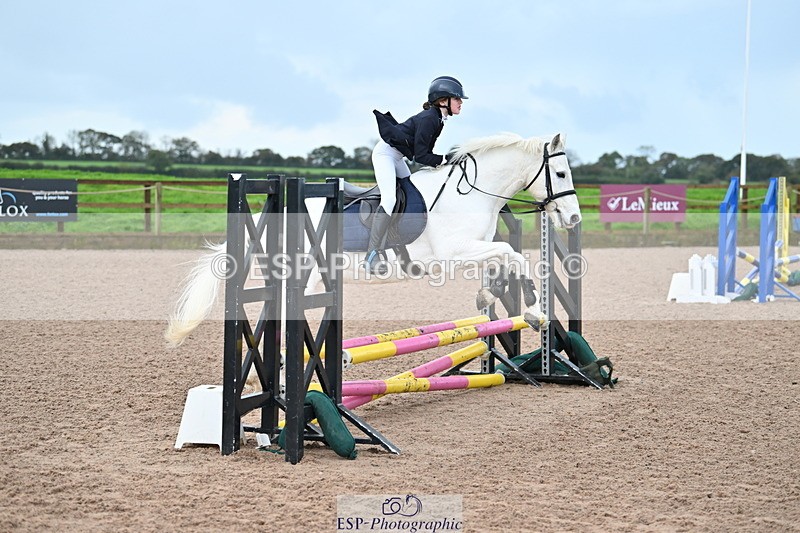 231029A-094222-02488 - 60cm Club and Schools