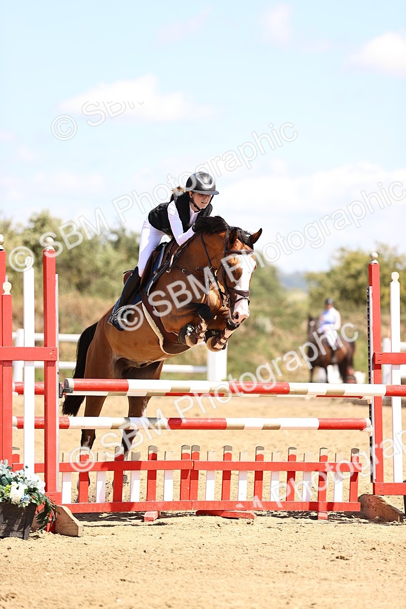 SBM_014922 - Class 15 - Senior Newcomers - 1.10m Open