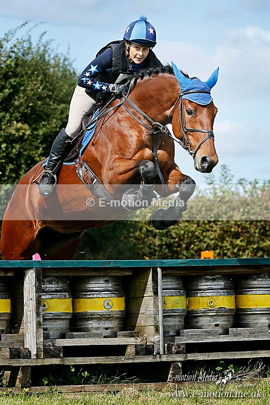 HT 120920 -664a - Equestrian