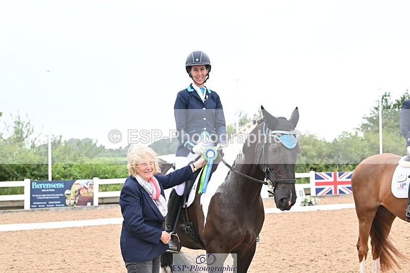 240815A-131207-01211 - Cls 8-P Freestyle Medium Silver