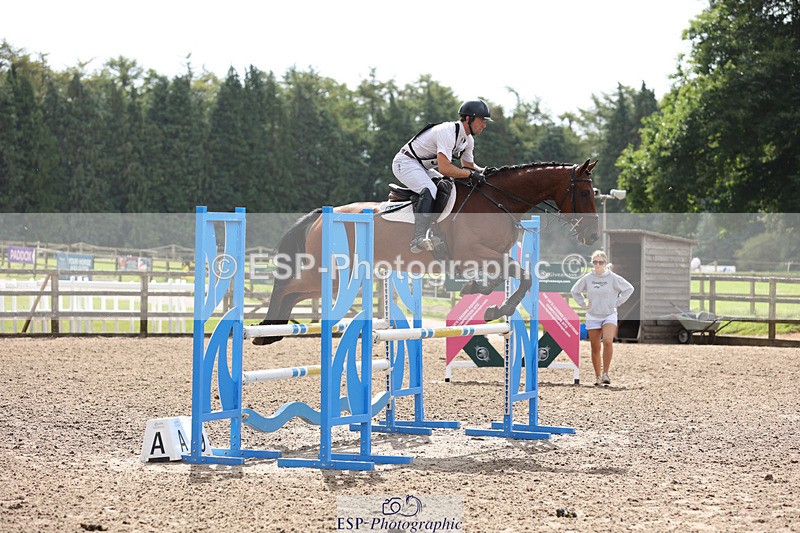 240804-104456-11256 - 306-Rupert_Batting-COOMBELAND_ALBERTS_RUMOUR_II