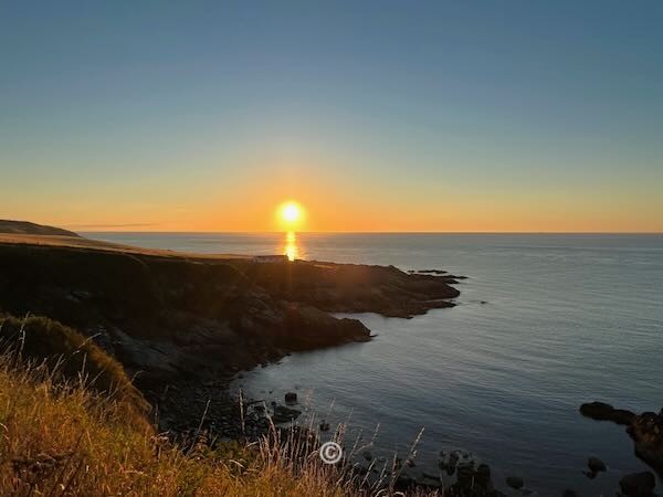 Sunrise at Portlethen Bay. - Old Portlethen Village photographs.