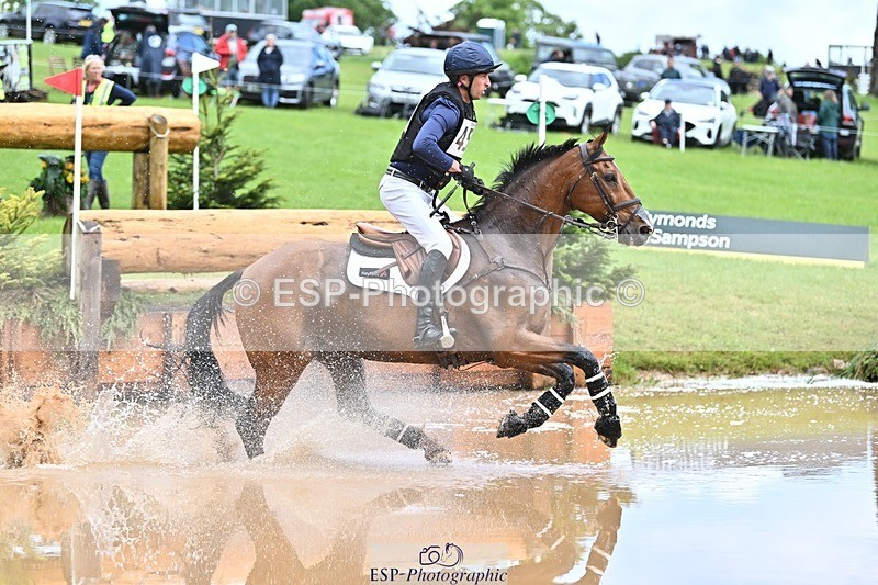 240526-141245-23818 - 449-REDFIELD_FYRE-Cassie_Sanger